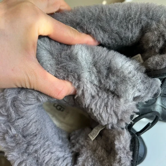 UGG ADIRONDACK III waterproof boots size 9 - Picture 9 of 16